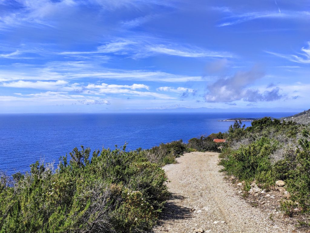 Elba.Life - #10 sentieri panoramici da non perdere all'Isola d'Elba📍🧭