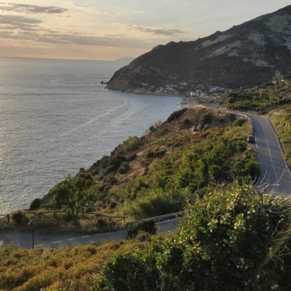 Elba.Life - Scopri l'Isola d'Elba in mountain-bike 🚴🏼‍♀️